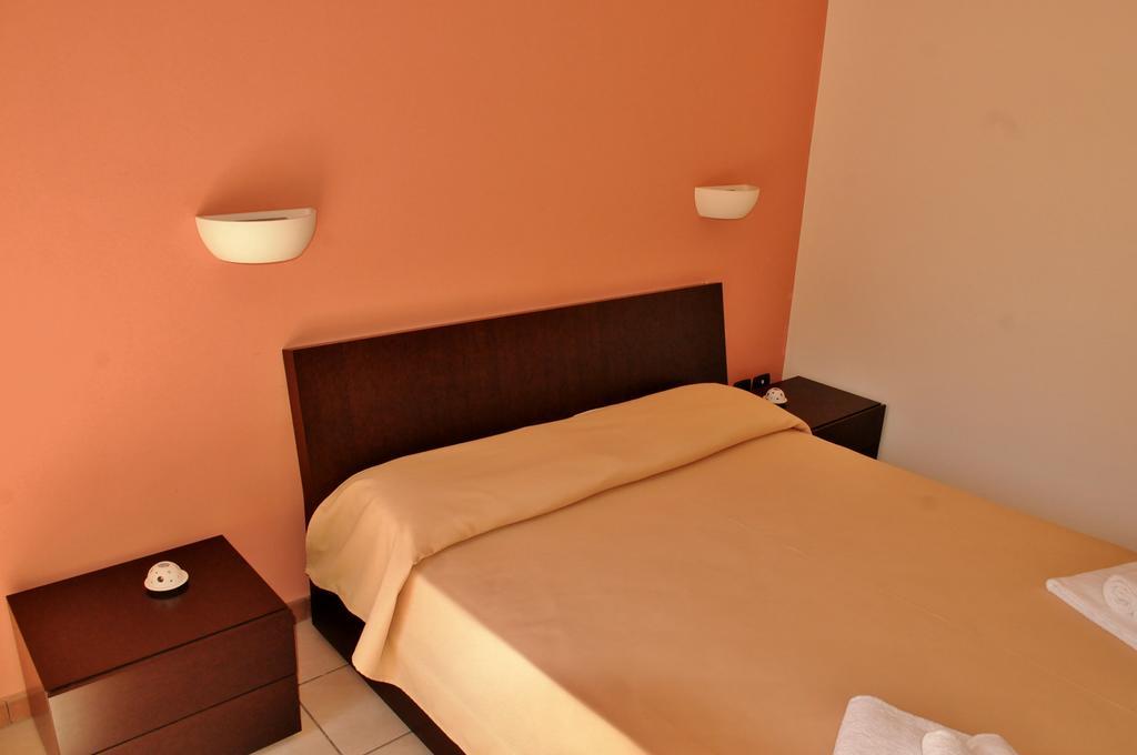 Hotel Rasula Alta Gravina di Catania Exterior foto